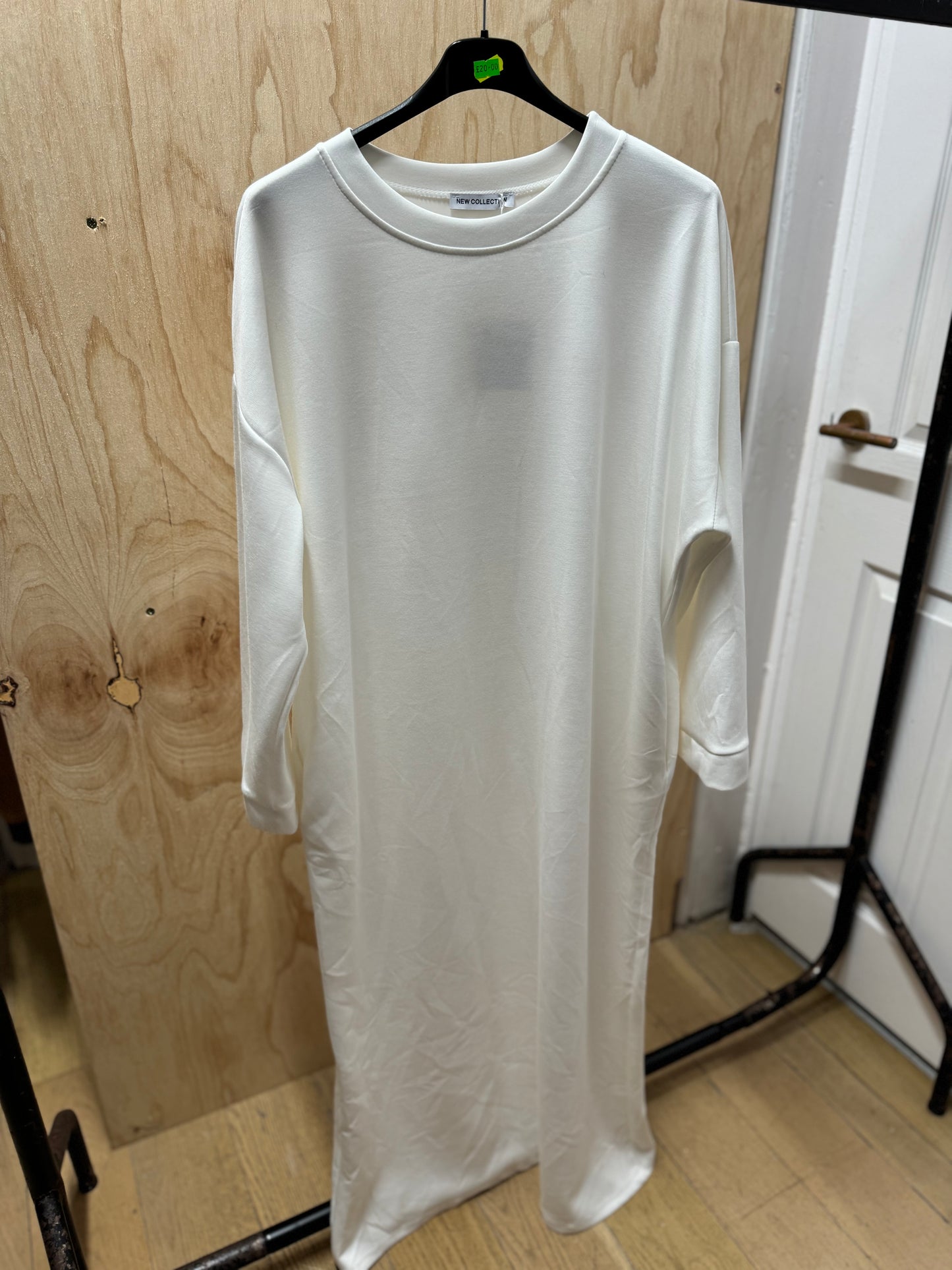 CASUAL WARM ABAYA W POCKETS