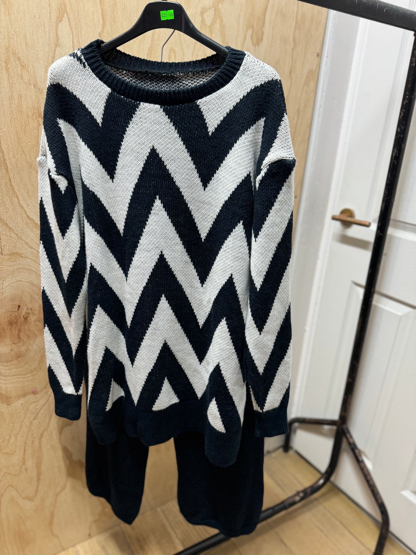ZIG ZAG PRINT KNITWEAR CO ORD(NAVY BLUE)