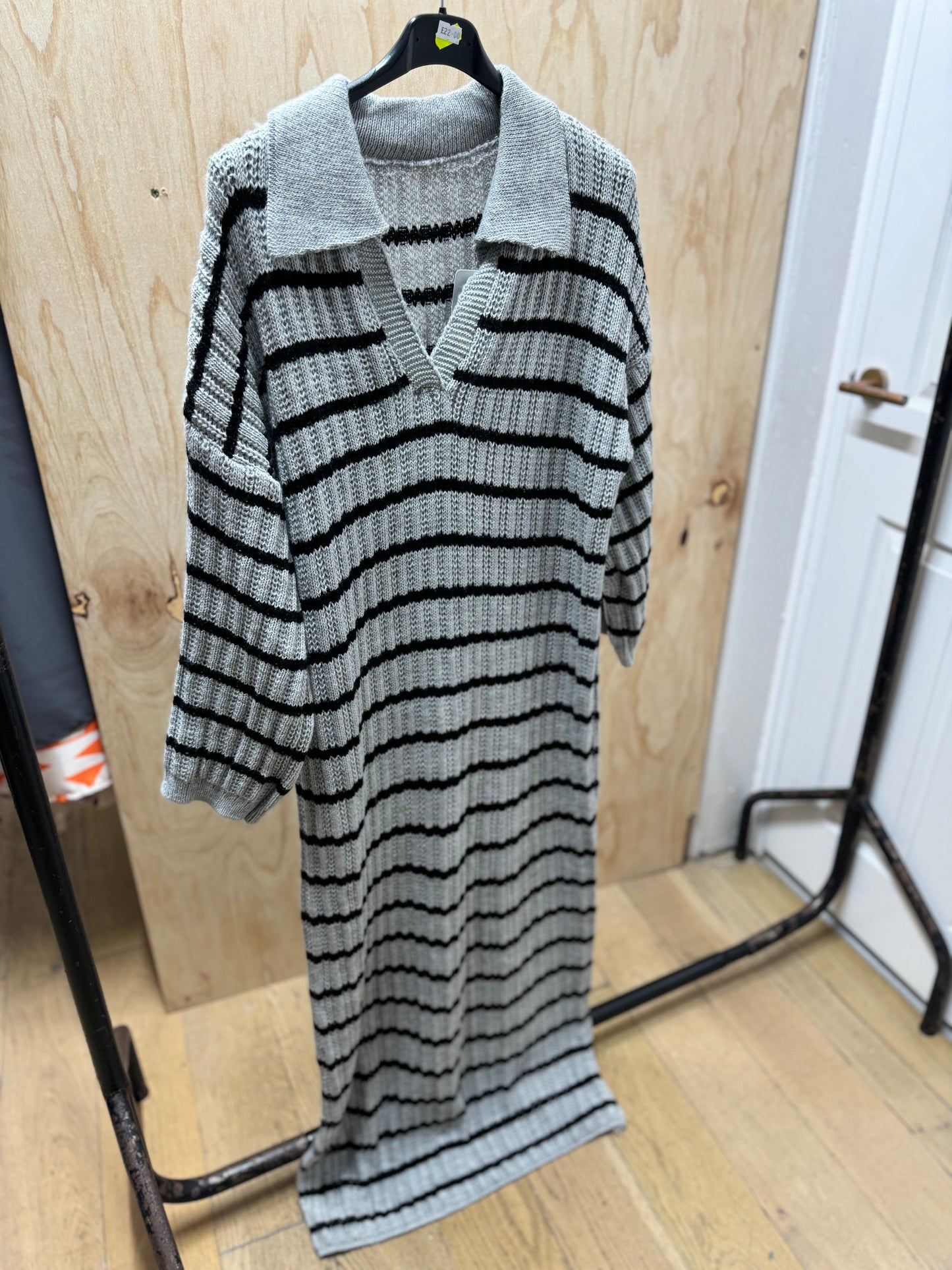 VERTICAL STRIPE COLLARED DRESS (Grey)
