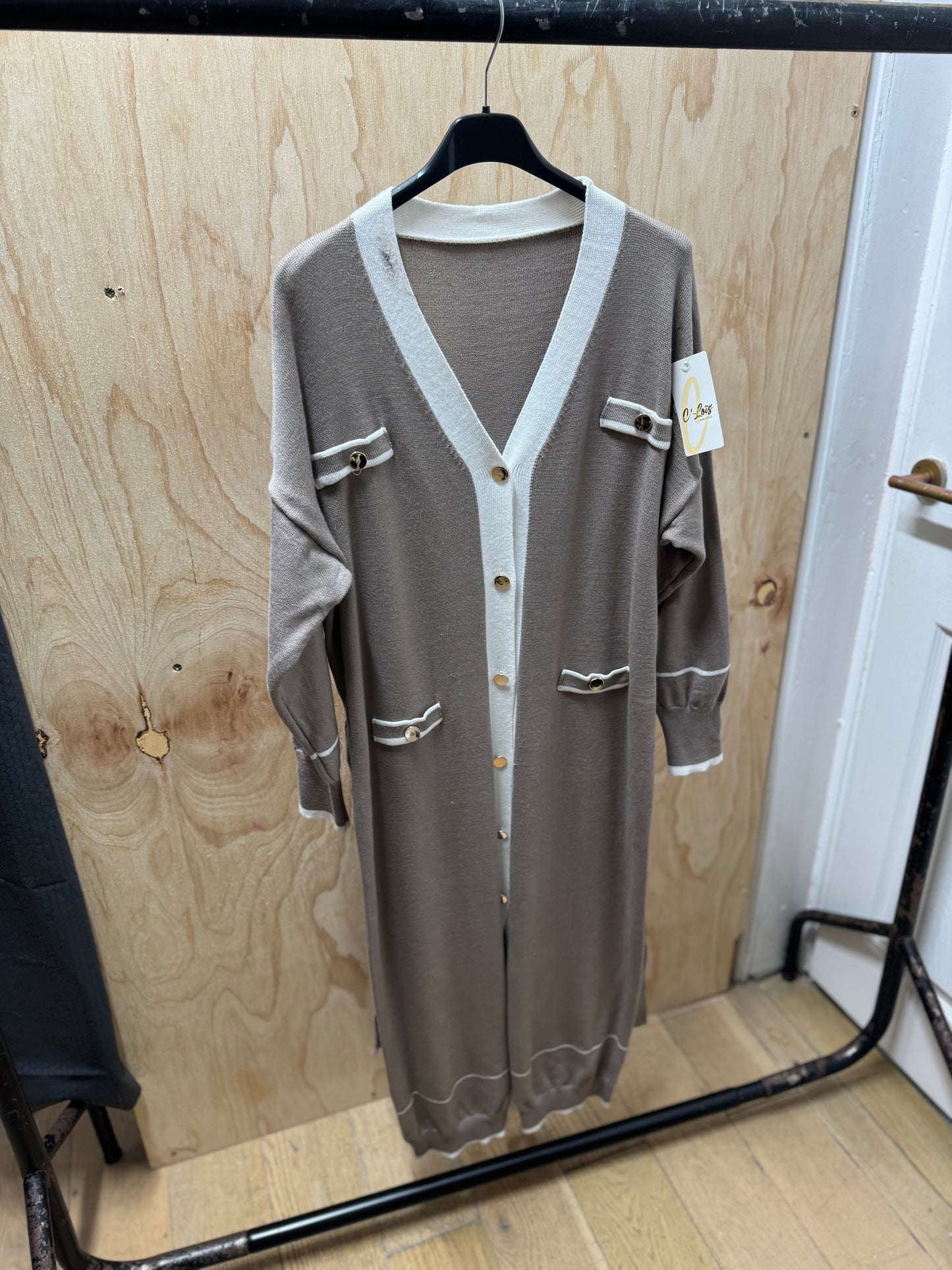 V BECK GOLD BUTTONED DRESS