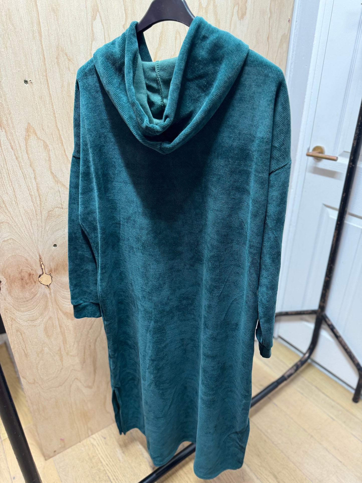 HOODIE DRESS W TWO POCKETS