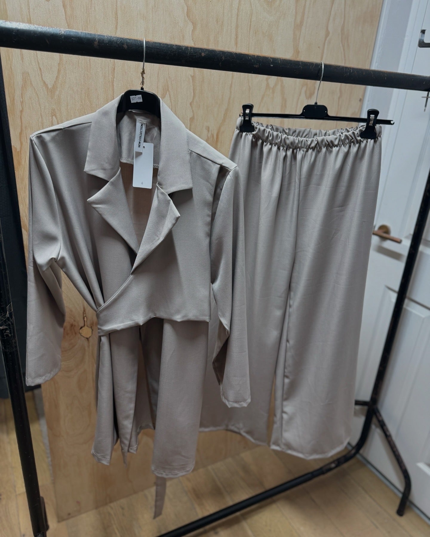 TIE BACK CO ORD Semi formal