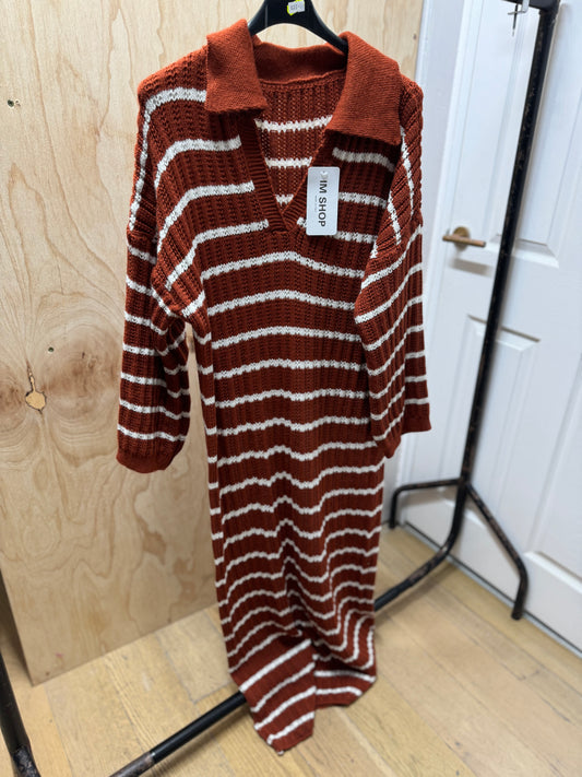 VERTICAL STRIP COLLARED DRESS(red)