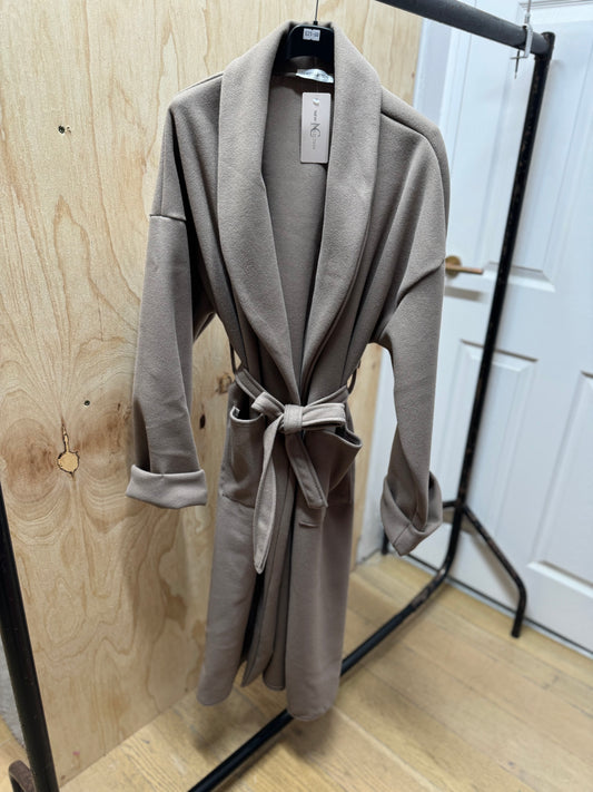 TRENCH COAT