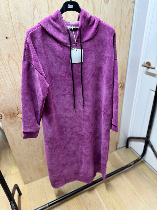 VELVET TOUCH HOODIE DRESS W POCKETS