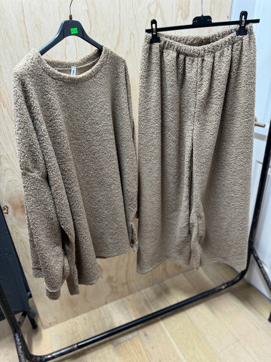 FAUX SKIN FLUFFY CO ORD