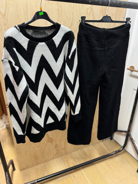 zig zag print KNIT WEAR CO ORD