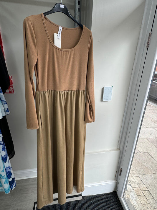 Long Sleeve Dress With Pockets